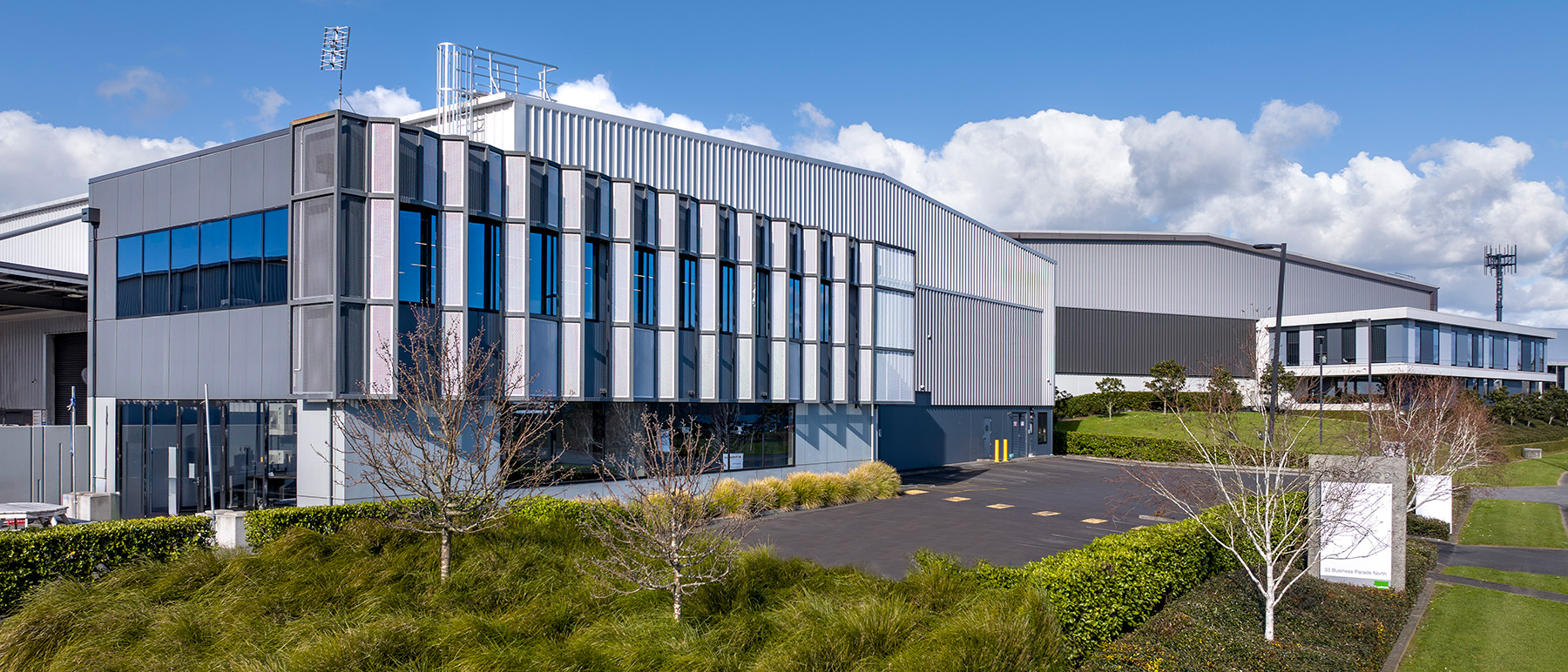 33 Business Parade North